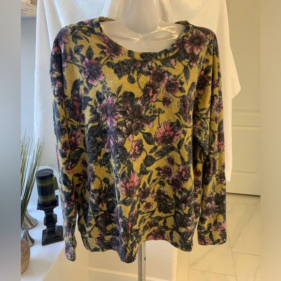 Timing Floral Sweater Size Large - Picture 1 of 8